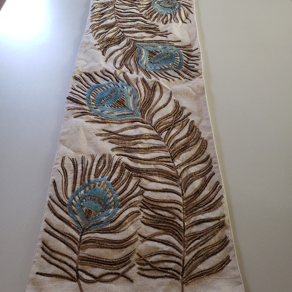 Beautiful Teal and Bronze Peacock Feather Tapestry - Picture 7 of 15